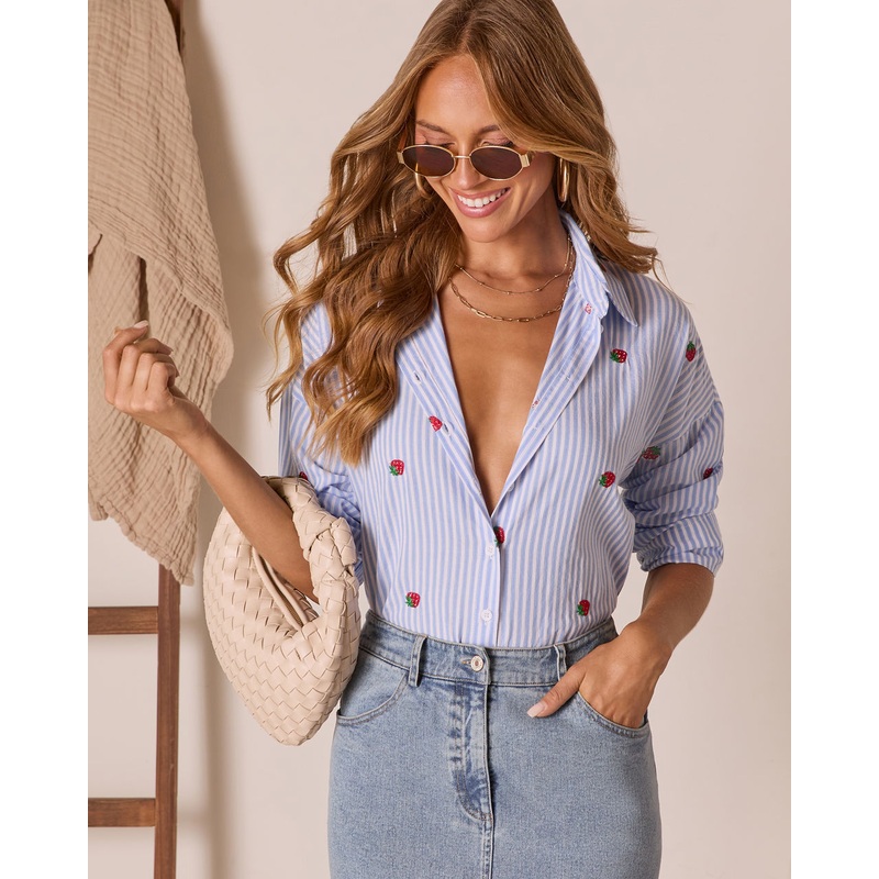 Cinderberry Embroidered Button Down Top Blue XS