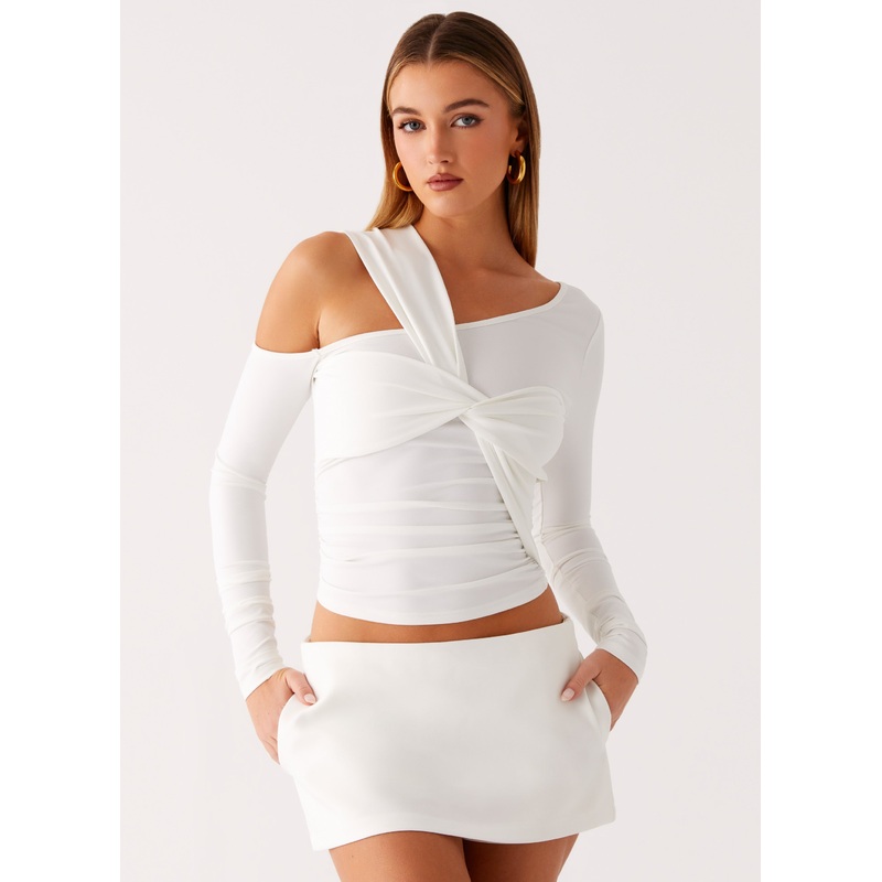 Cloud Kiss Asymmetric Long Sleeve Top – Cream Cream US 0