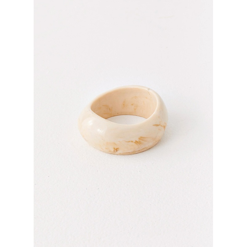 Daily Bangle – Ivory Ivory One Size