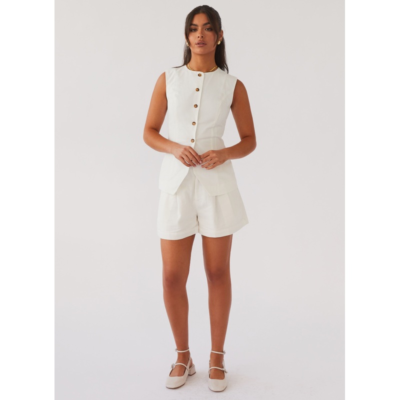 Born For Bordeaux Linen Shorts – White White US 0