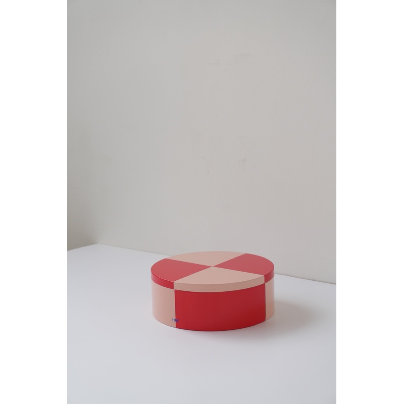 TIN CONTAINER ROUND BY HAY