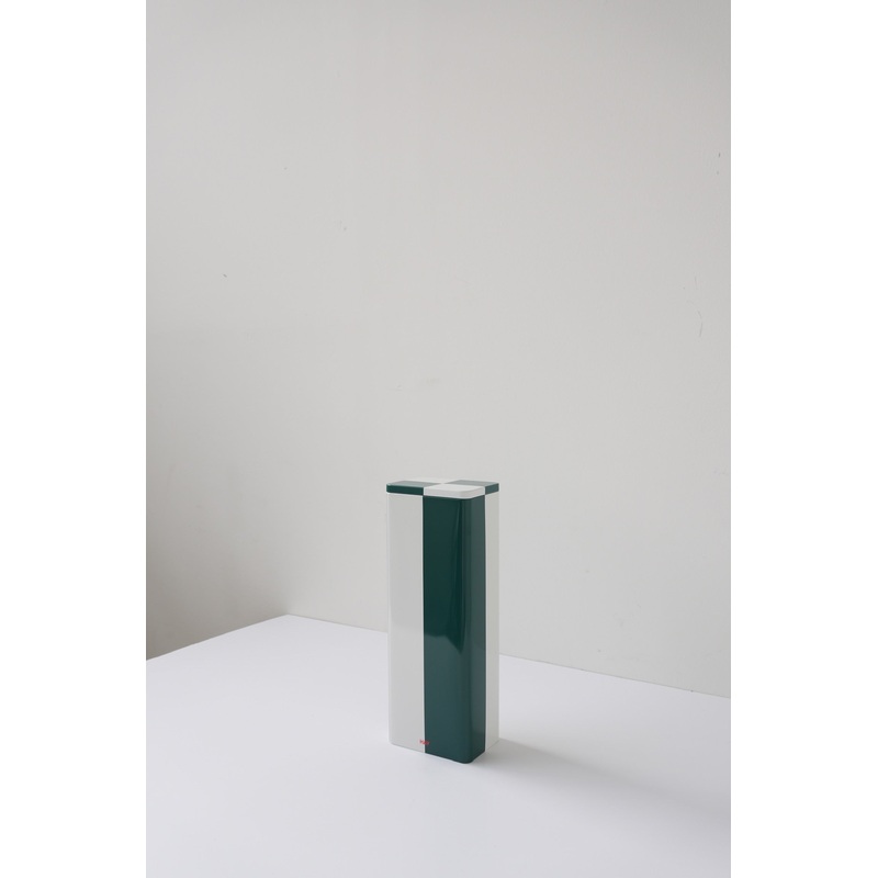 TIN CONTAINER BY HAY