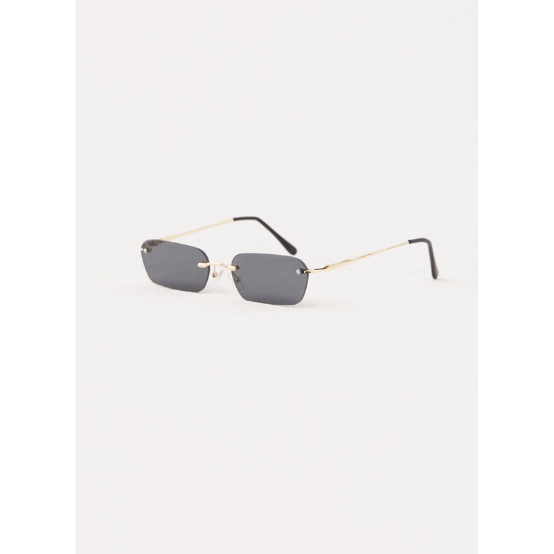 Shiloh Sunglasses – Black Black One Size