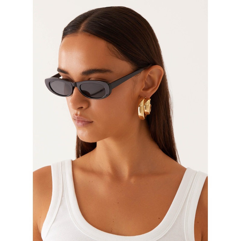 Shante Sunglasses – Black Black One Size
