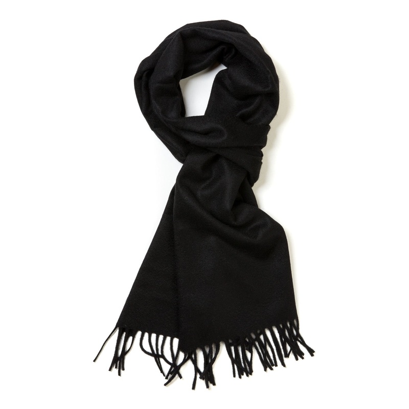 MJ Exclusive: Black Scarf “Classic Plain” made of Scottish Cashmere