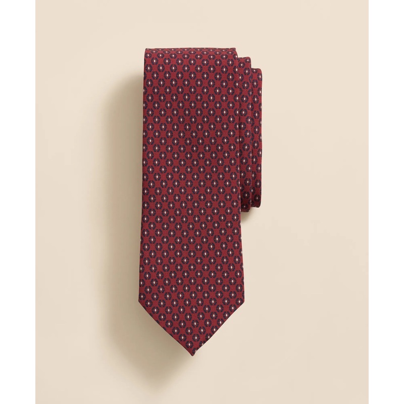 Silk Spaced Geometric Tie
